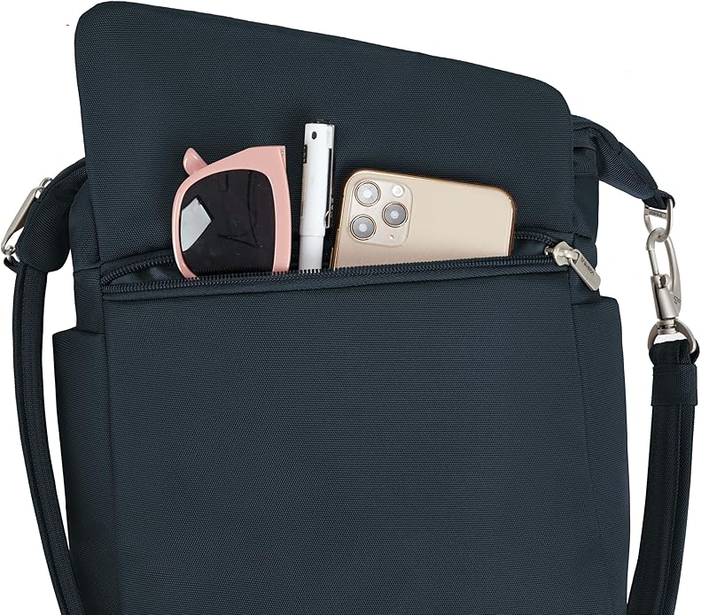 Travelon Anti-Theft Classic Messenger Bag