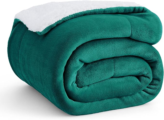 Bedsure GentleSoft Sherpa Fleece Throw Blanket for Couch, Non-Heated, Thick and Warm Throw for Women and Men, Soft Fuzzy Plush Blanket for Winter, Room Home Decor Gifts, Forest Green, 50x60 Inches