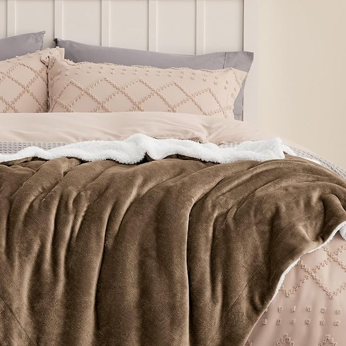 Bedsure GentleSoft Sherpa Fleece Throw Blanket for Couch, Non-Heated, Thick and Warm Throw for Women and Men, Soft Fuzzy Plush Weight Kids Blanket for Winter, Camel, 50x60 Inches