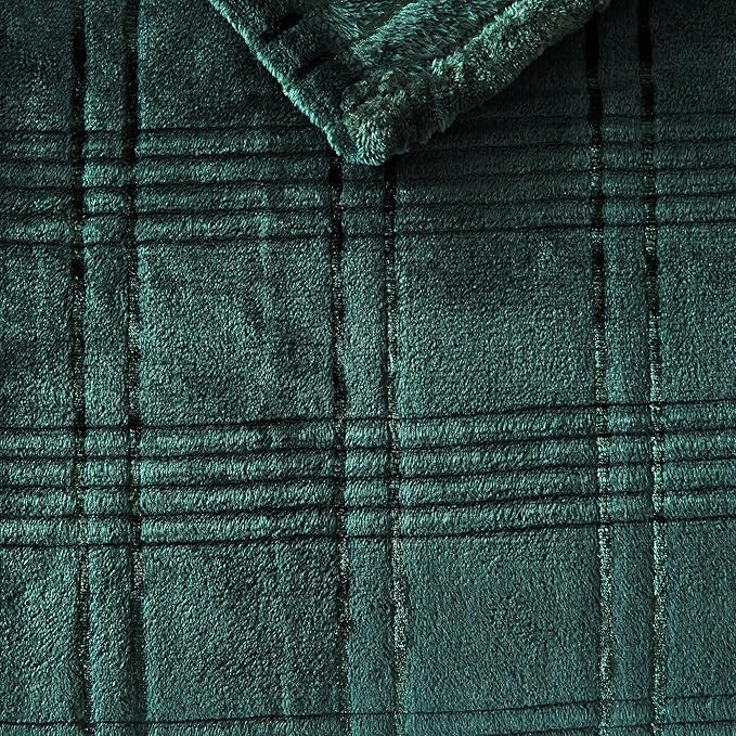 Soft Cozy Plaid Fleece Twin Siz Blanket, 60x80 Inches – 3D Jacquard Diamond Design, Lightweight Blanket for Couch, Sofa, Camping & Travel, Forest Green