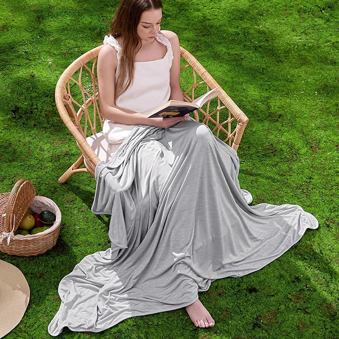 Bedsure Light Grey Cooling Blanket Twin XL for Hot Sleepers - Summer Cold Blanket with Rayon Derived from Bamboo for Twin Size Bed, Ice Cool Cold Lightweight Arc-Chill Thin Summer Bedding, 60x90